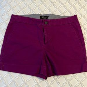 Banana republic size 4 Hampton fit ladies shorts purple new without tags